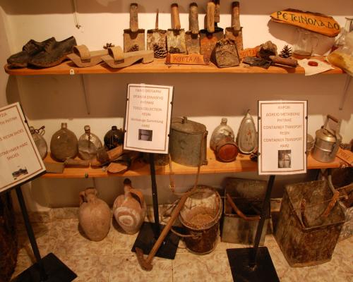 Εργαλεία και εξοπλισμός ρετσινάδων