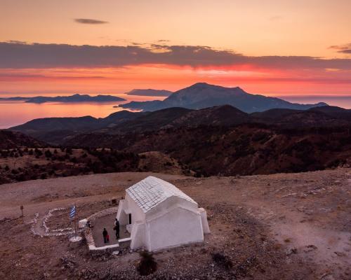 Εκκλησάκι Προφήτη Ηλία, Όρος Άμπελος