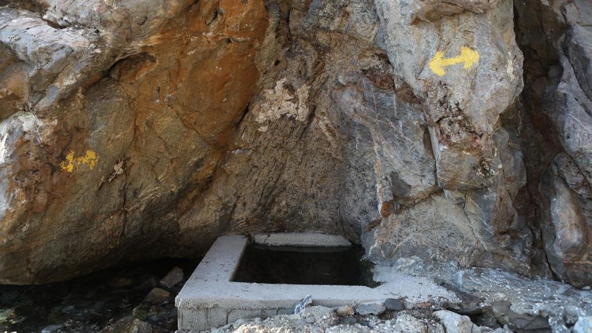 Θερμές Πηγές Κρυφτής Πλωμαρίου